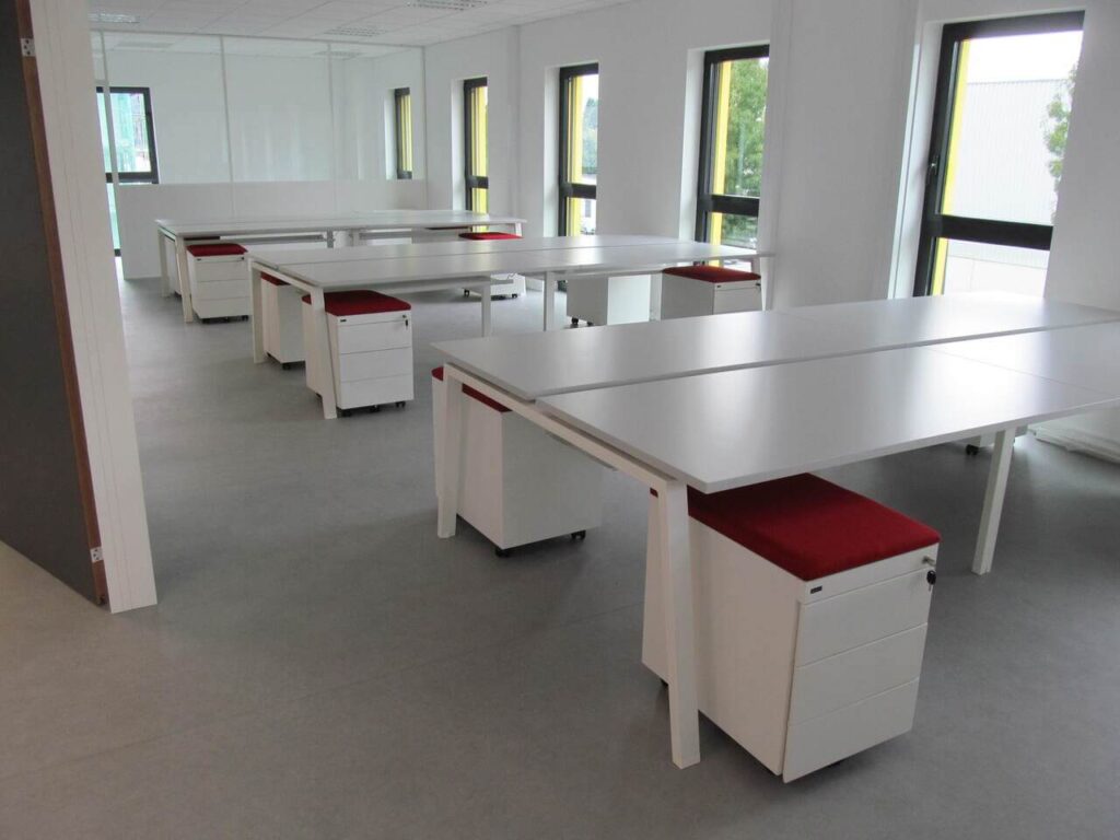 Bureau double pour open space à Besançon